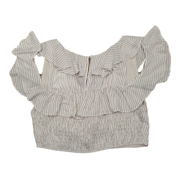 🏆025 4S13NNA Ruffled Cold Shoulder Cropped Top - Picture 6 of 9